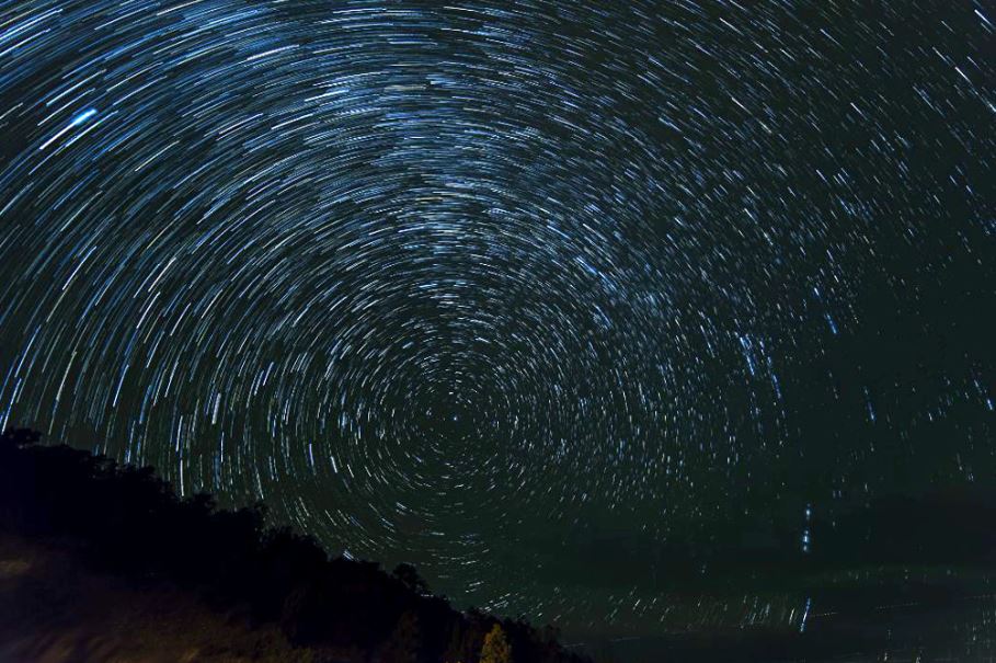 Time-lapse photo of stars rotating around Polaris
