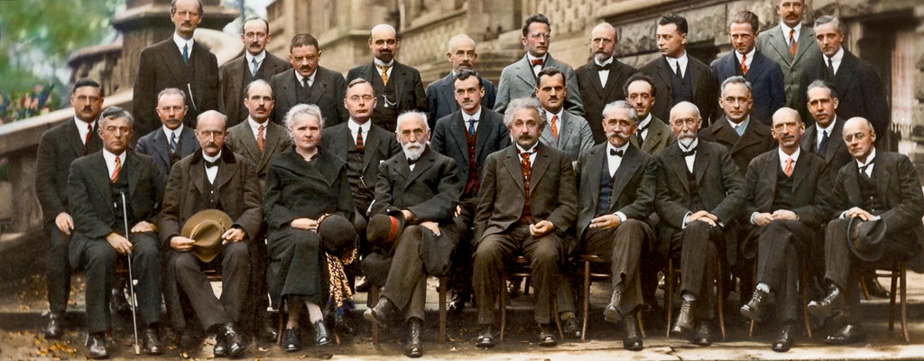Research Methodology - Einstein and other Physicists at the 1927 Solvay Conference